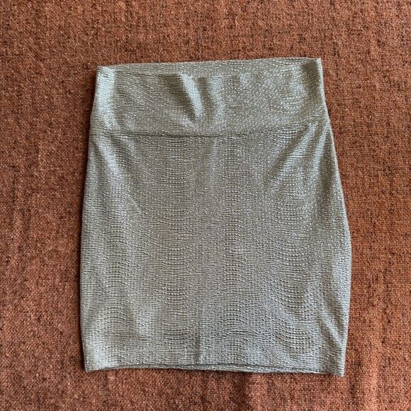 Decree Textured Mini Skirt in Olive Green - Picture 1 of 5
